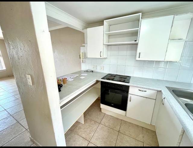 2 BEDROOM TOWNHOUSE FOR SALE IN RANGEVIEW